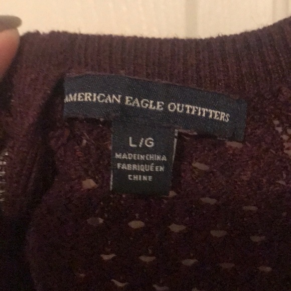 American Eagle burgundy crew sweater - Picture 6 of 6